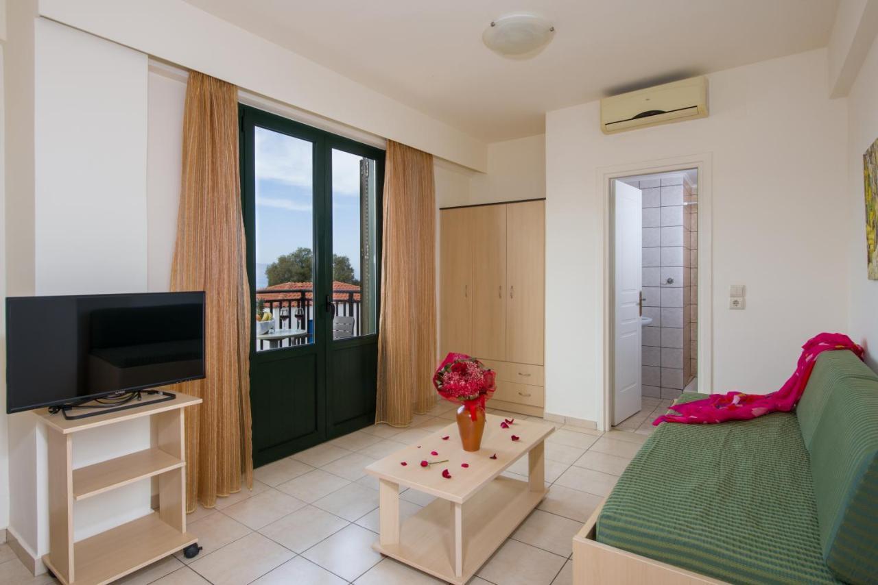 Agia Marina Margarita Beach Hotel מראה חיצוני תמונה