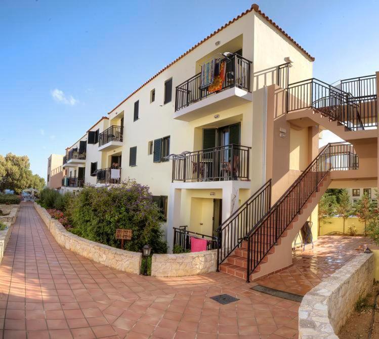 Agia Marina Margarita Beach Hotel מראה חיצוני תמונה